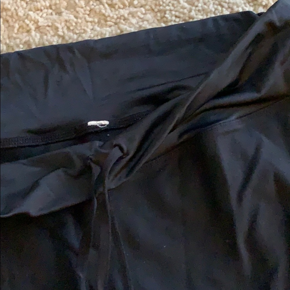 Lululemon Crop - Picture 2 of 6